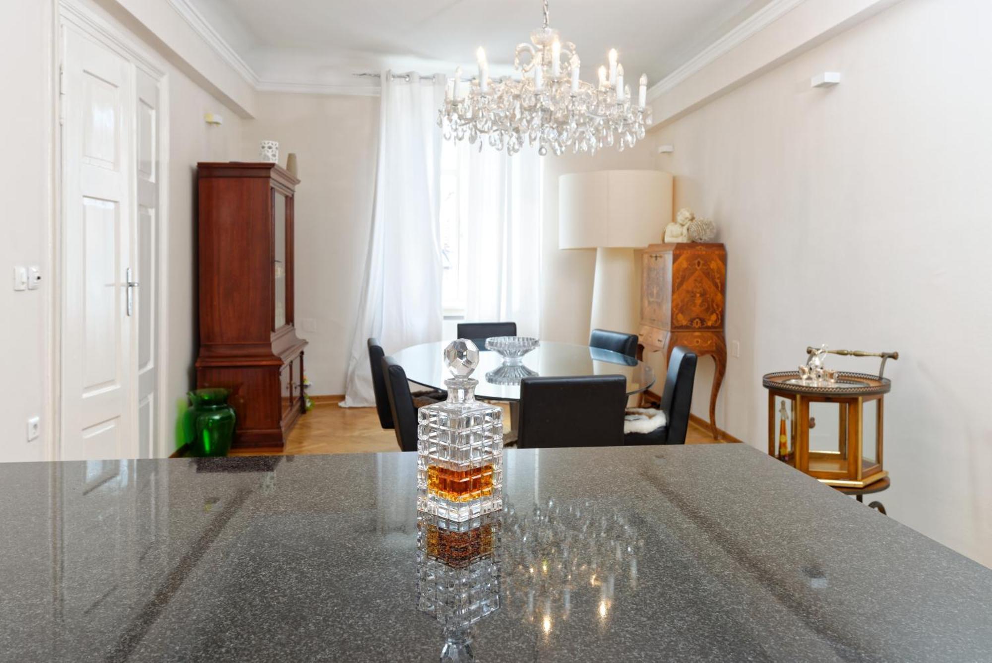 Neoclassical Luxury Apartment Ljubljana Exterior foto
